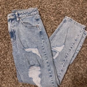 Ripped Boyfriend Jeans